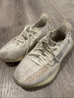 Addidas Yeezy boost 350 v2 cream sneakers size 6 men’s / 8 women